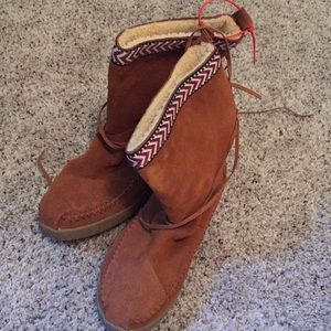 Women’s booties. Brand new!